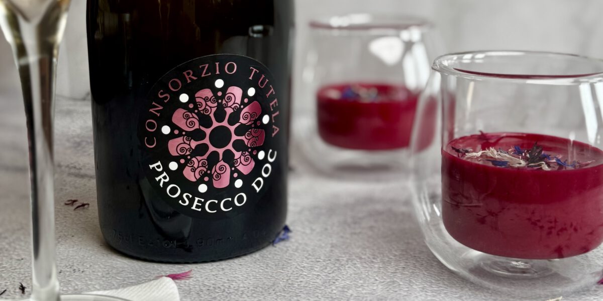 Rote Bete Weinschaumcreme mit prickelndem Prosecco DOC.