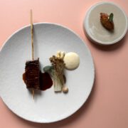 Entrecôte mit gepickeltem Spargel und Heu-Hollandaise mit Prosecco DOC.