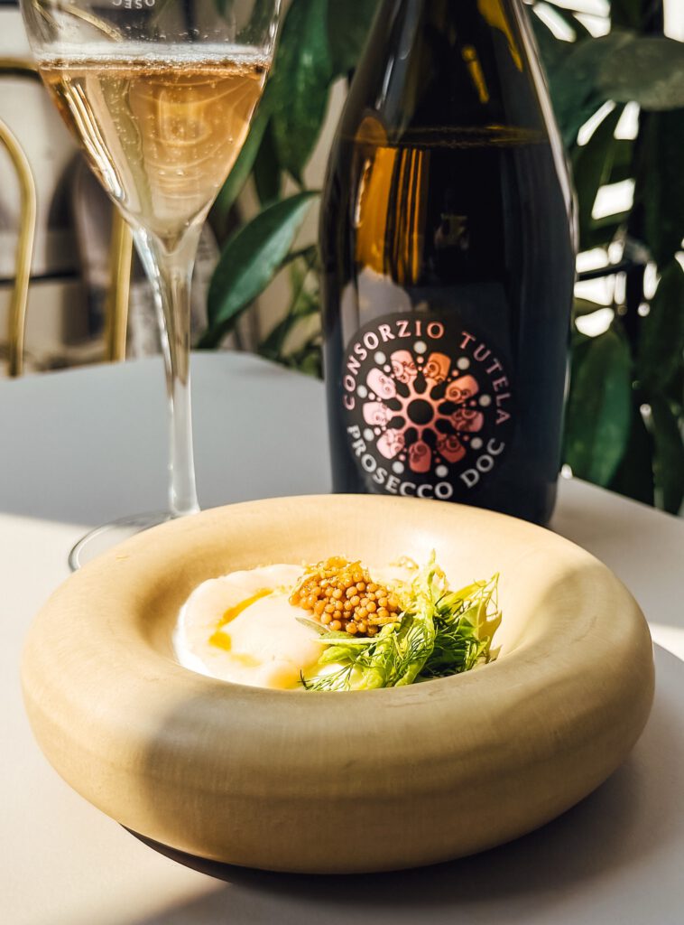 Pattison Wareniki mit Estragon und Ziegenfrischkäse in Kombination mit Prosecco DOC.