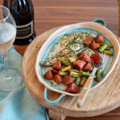 Doradenfilet in Kräuterkruste kombiniert mit einem Prosecco DOC Extra Dry